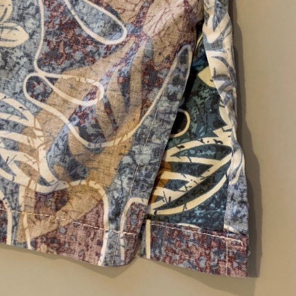 🌴 Reverse Fabric Hawaiian Camp Shirt 🌴 - Picture 7 of 8